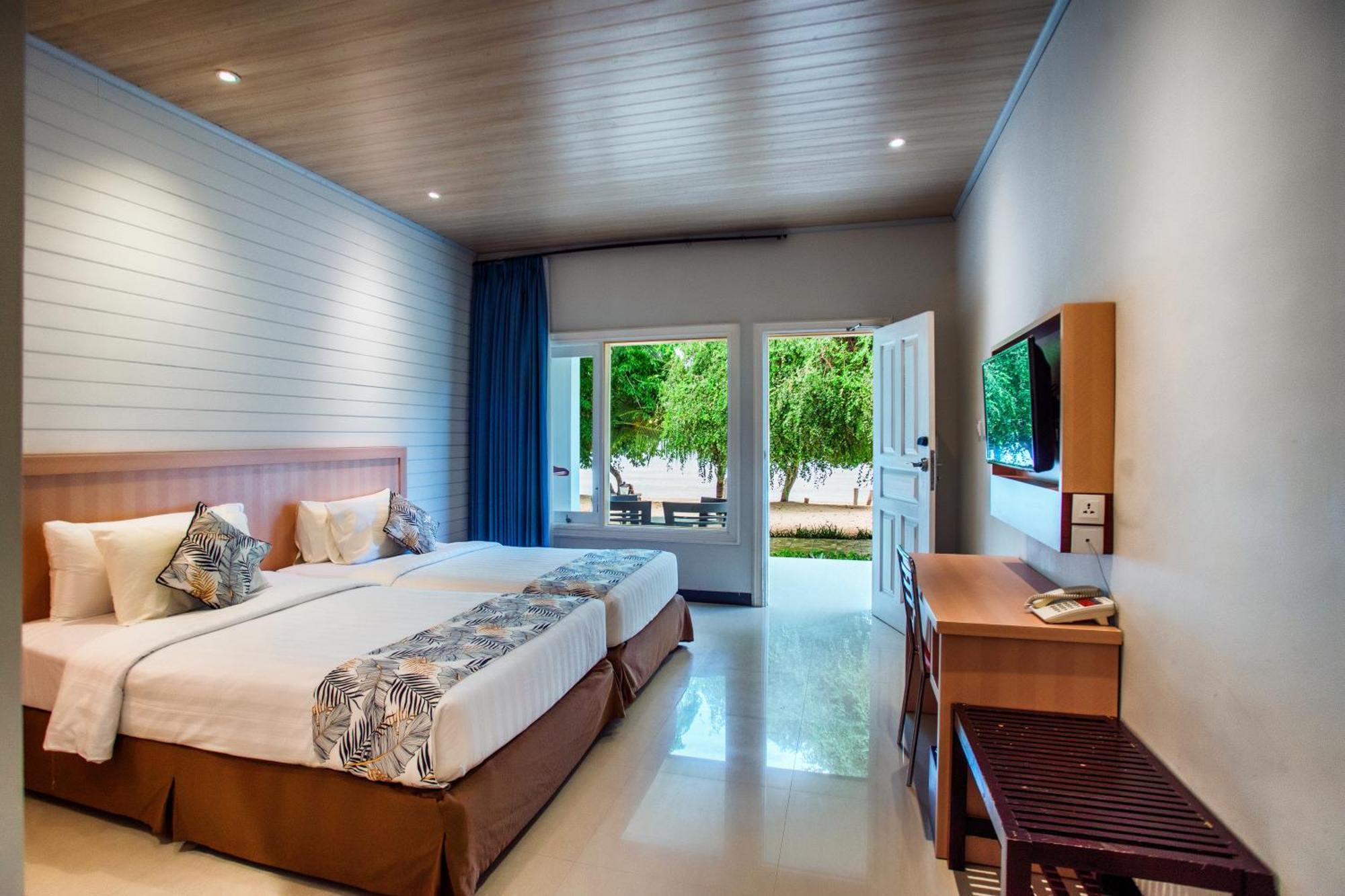 Sylvia Hotel & Resort Komodo Labuan Bajo Ngoại thất bức ảnh