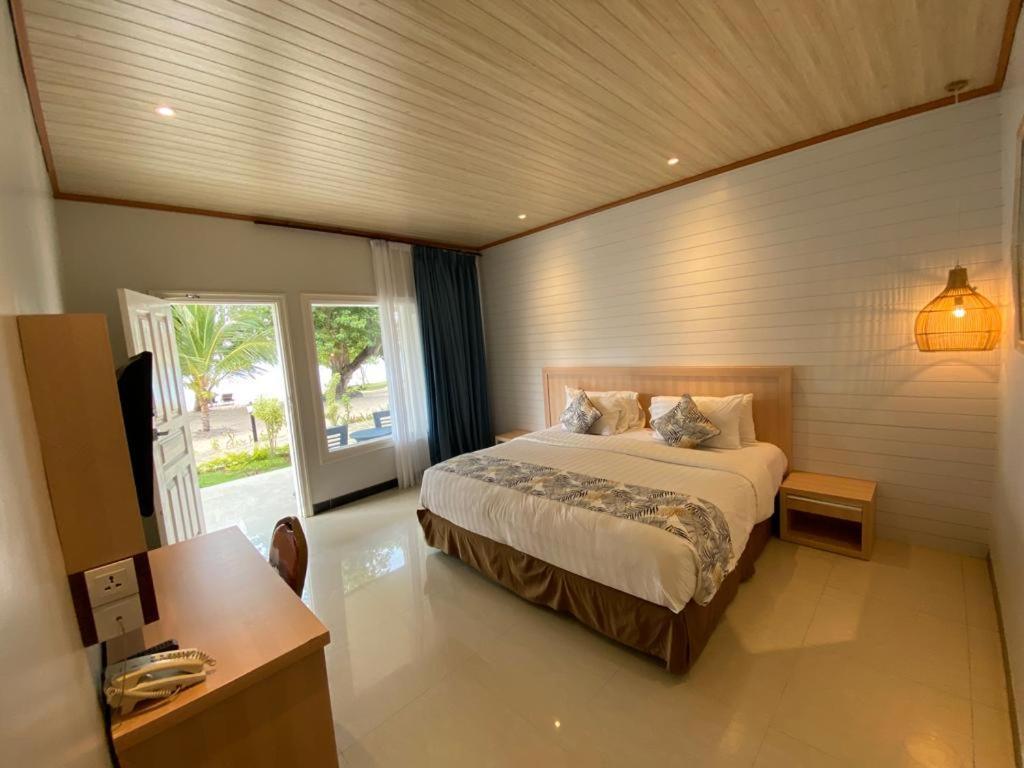 Sylvia Hotel & Resort Komodo Labuan Bajo Ngoại thất bức ảnh